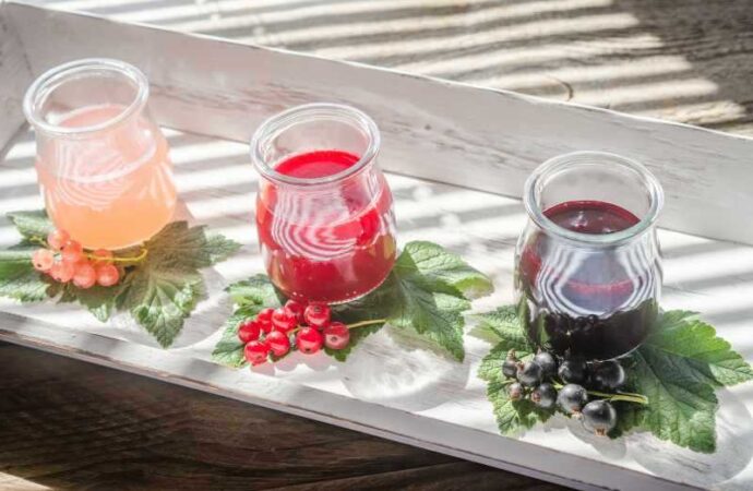 Domowy przepis na sok z malin na zimę: zdrowy i pyszny napój do przygotowania we własnym domu